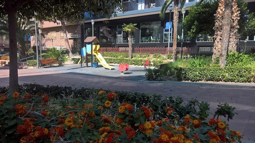 Rosabel Hotel Benidorm Bagian luar foto