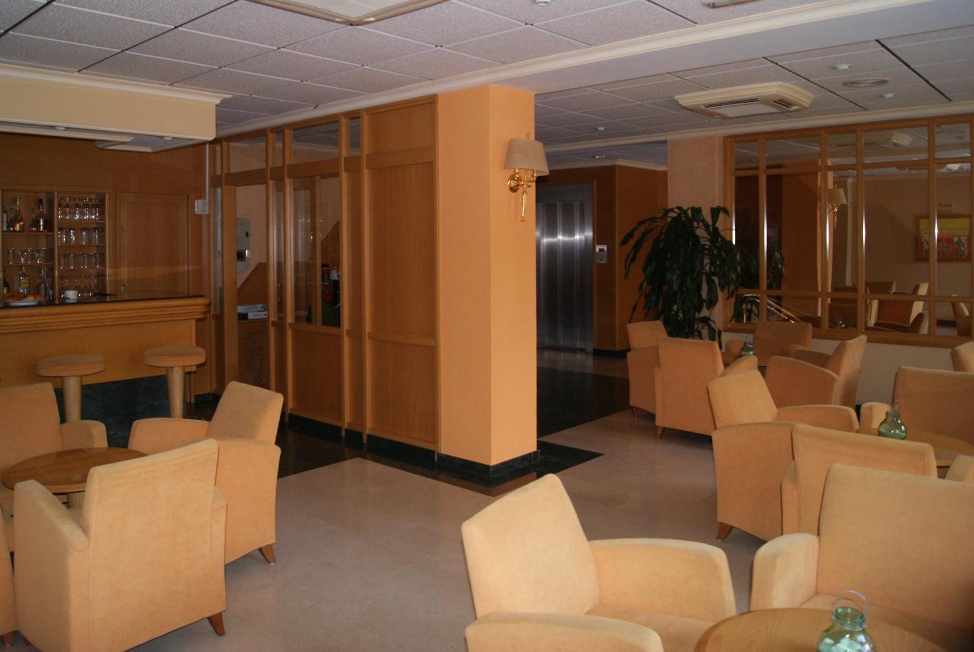Rosabel Hotel Benidorm Bagian luar foto