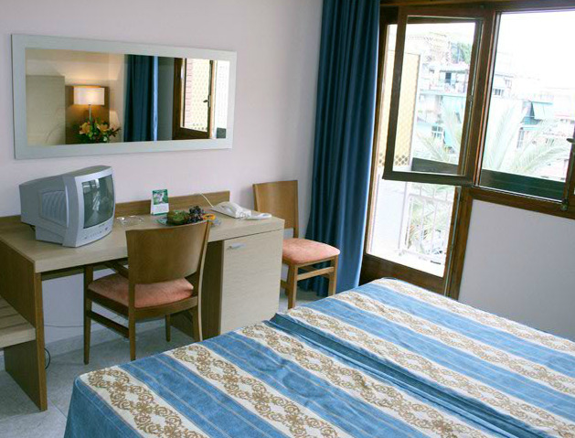 Rosabel Hotel Benidorm Bagian luar foto