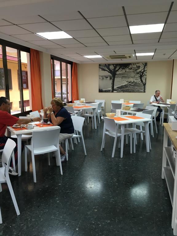 Rosabel Hotel Benidorm Bagian luar foto