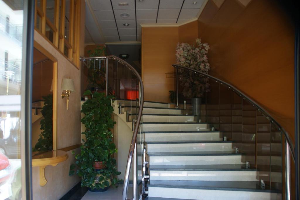 Rosabel Hotel Benidorm Bagian luar foto