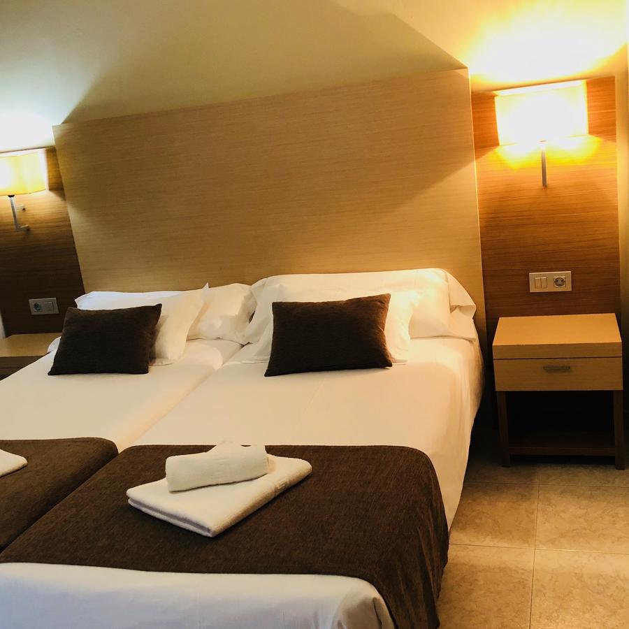 Rosabel Hotel Benidorm Bagian luar foto